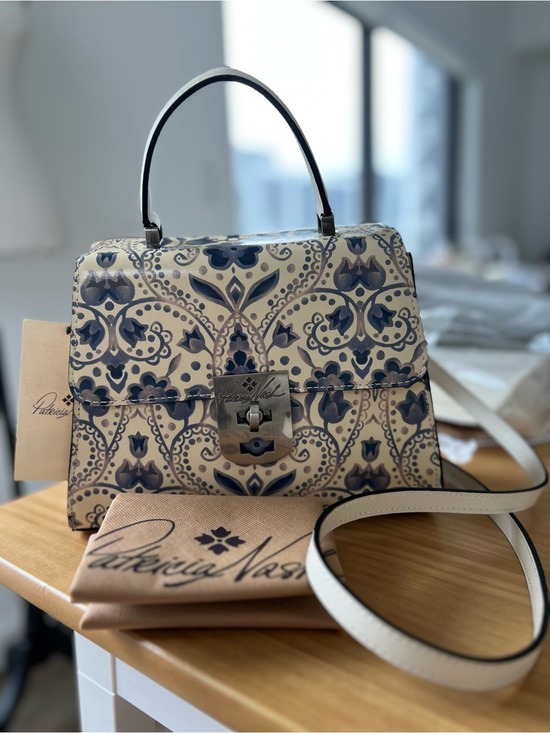 Patricia Nash Handbags - Patricia Nash Chauny Italian Folklore White Navy Leather Satchel NWT Crossbody